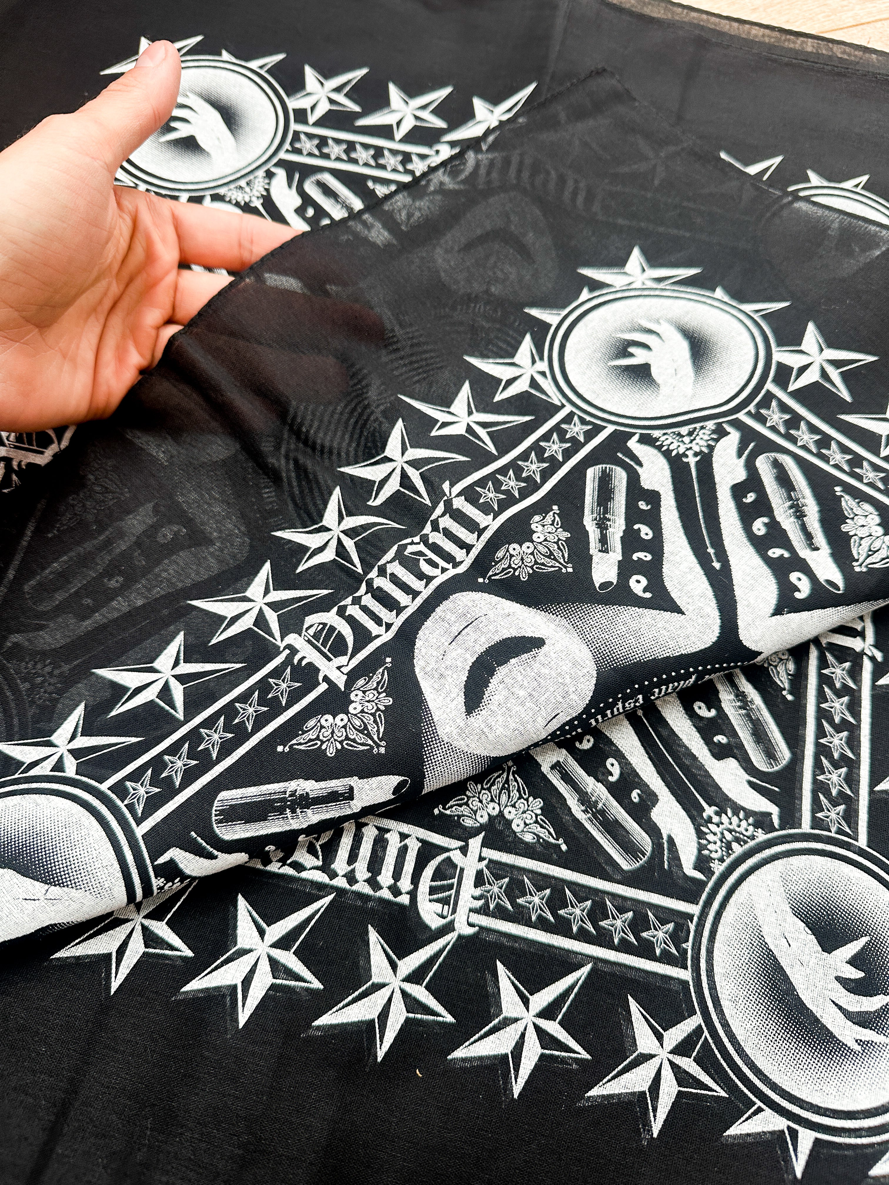 Bandana Punani 🟥 🟨 🟦 ⬜️ ⬛️